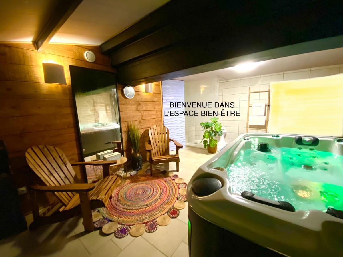 Hotel Le Petit Prince A Sarlat - Parking Prive - Piscine Chauffee - Espace Bien-Etre Jacuzzi Et Massages Exterior foto