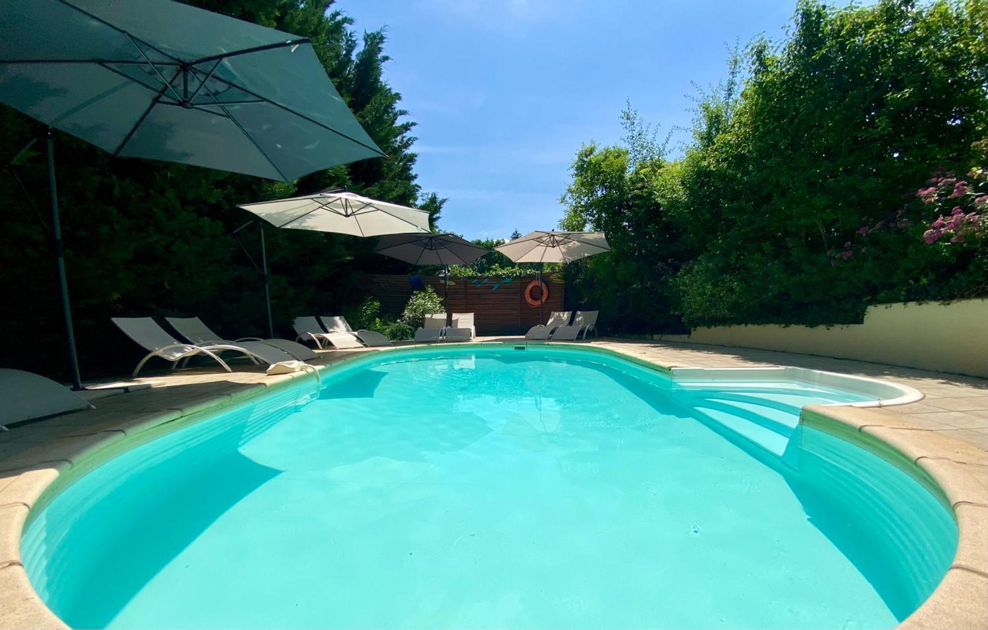 Hotel Le Petit Prince A Sarlat - Parking Prive - Piscine Chauffee - Espace Bien-Etre Jacuzzi Et Massages Exterior foto